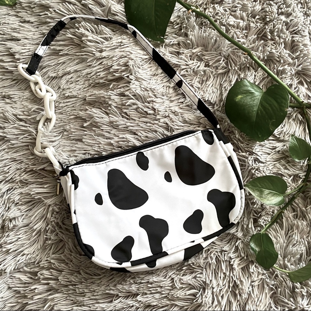 ❌SOLD❌ Cow Print Shoulder bag 🐮